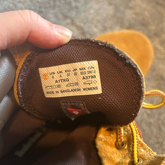 Timberland Classic Brown Boots - Picture 8 of 8